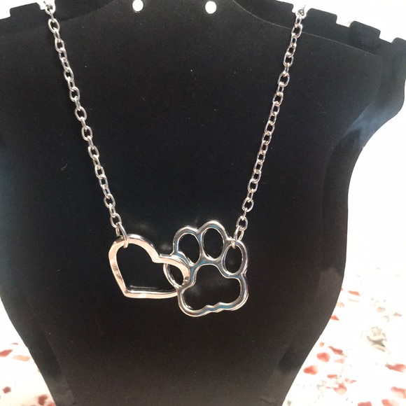 Paw print heart necklace - Picture 2 of 2